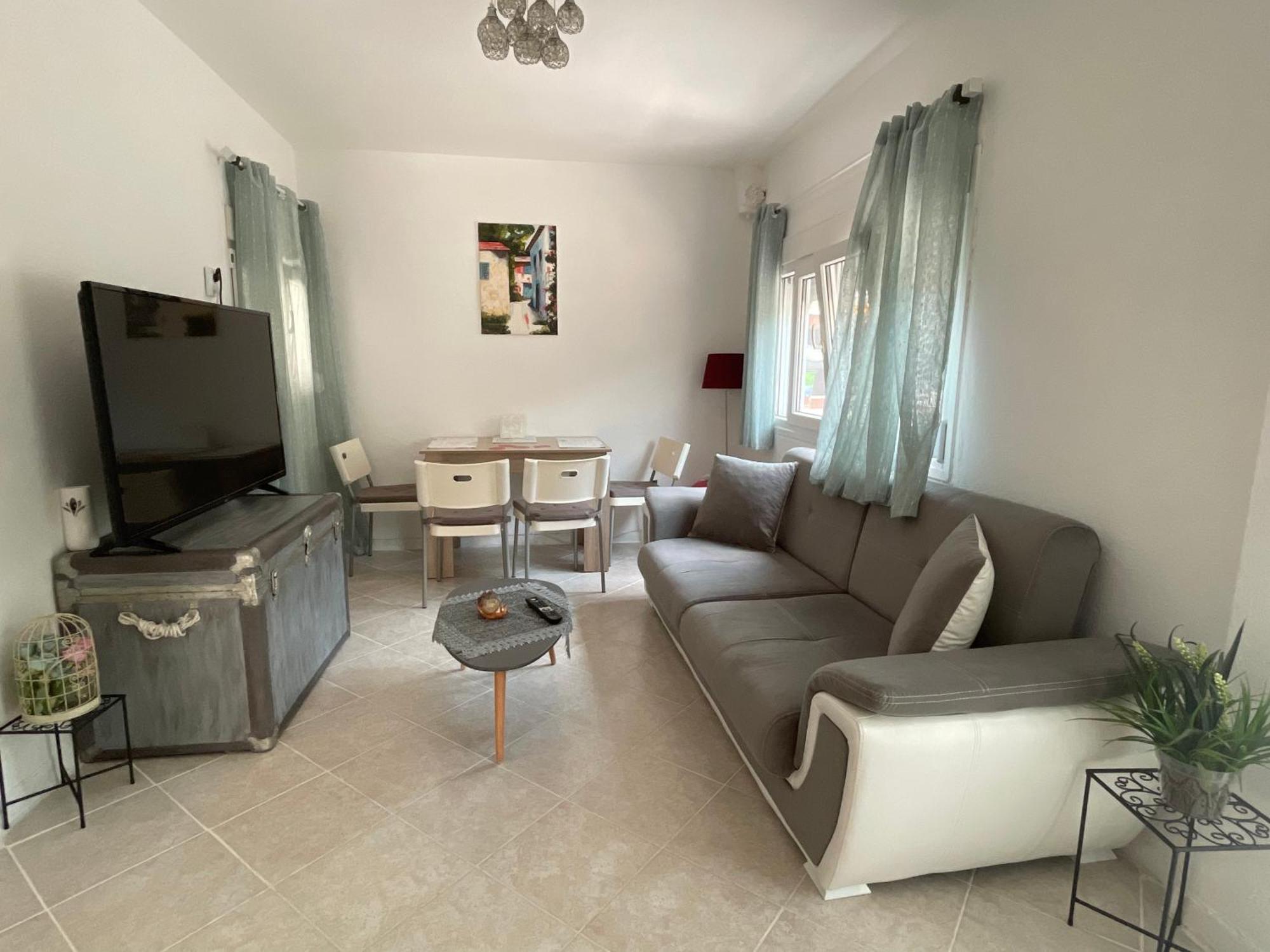 Comfy Myrvalis Apartment Агия Триас Екстериор снимка